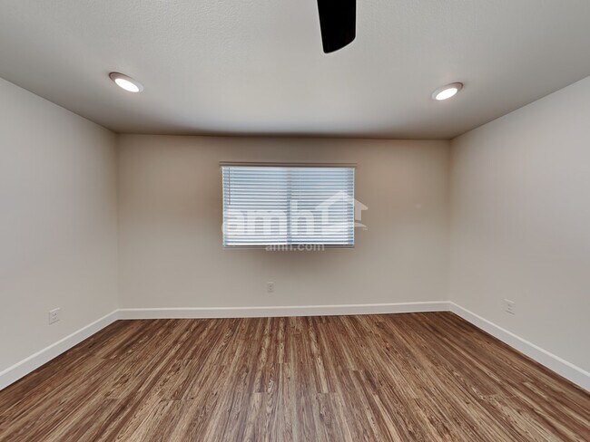 Building Photo - 6054 Theodore St