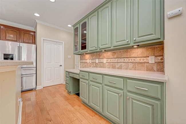 Building Photo - 11 Gabled Pines Pl