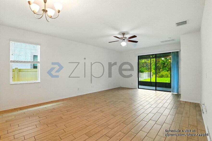 Building Photo - 10749 Pleasant Knoll Dr