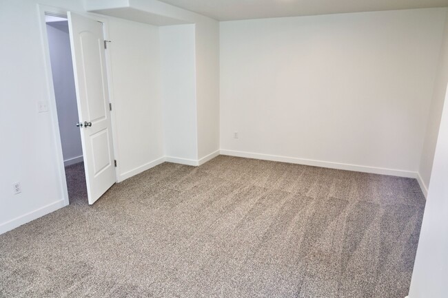 Building Photo - 15104 S Wild Horse Wy