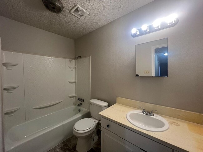 Building Photo - 6517 Dunn Dr