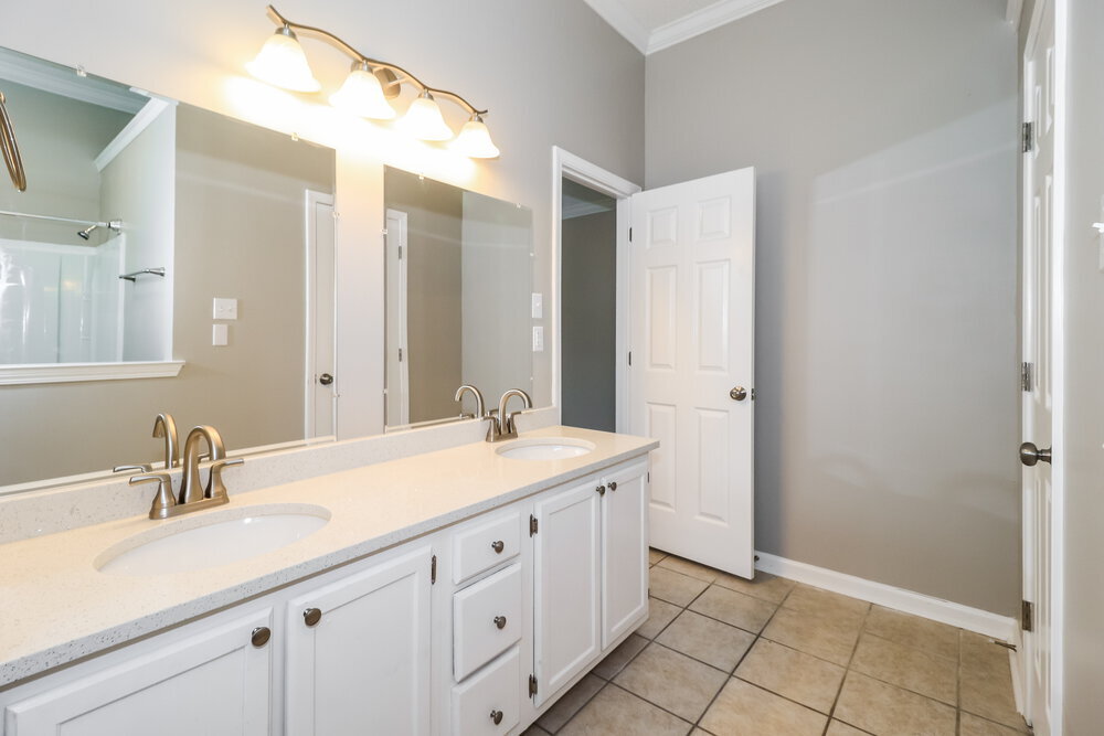 Building Photo - 7579 Valley Mist Dr