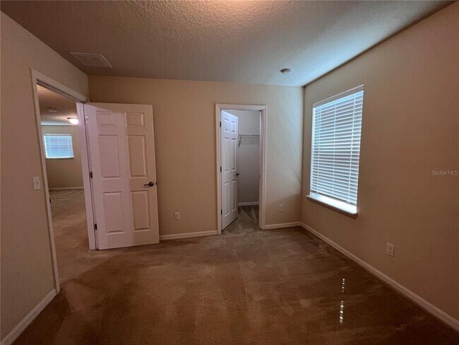 Building Photo - 1310 Oakcrest Ct