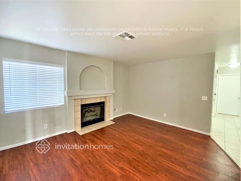 Building Photo - 1221 Taramar St