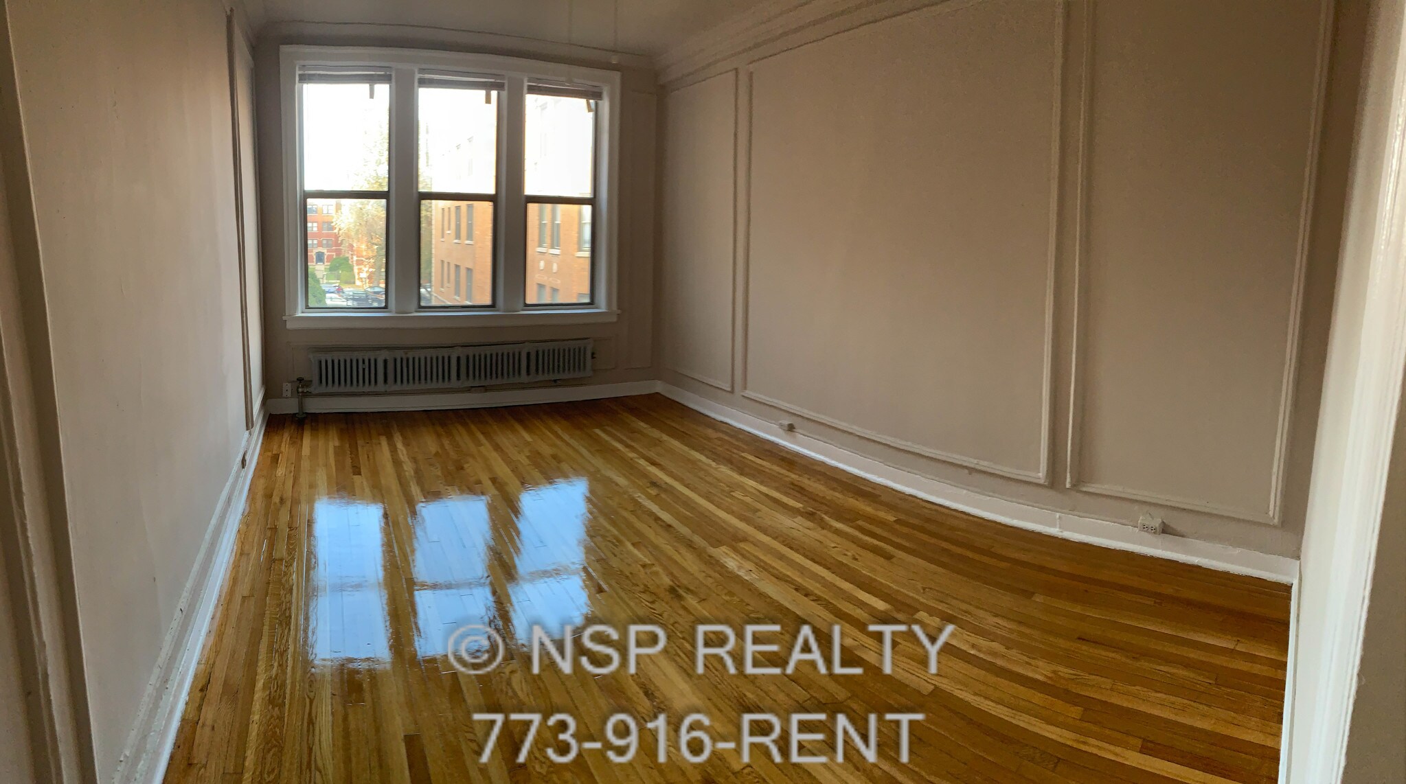 Building Photo - 1373 W Estes Ave