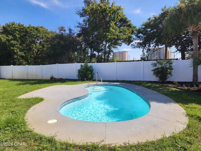 Building Photo - 226 Summerwood Dr