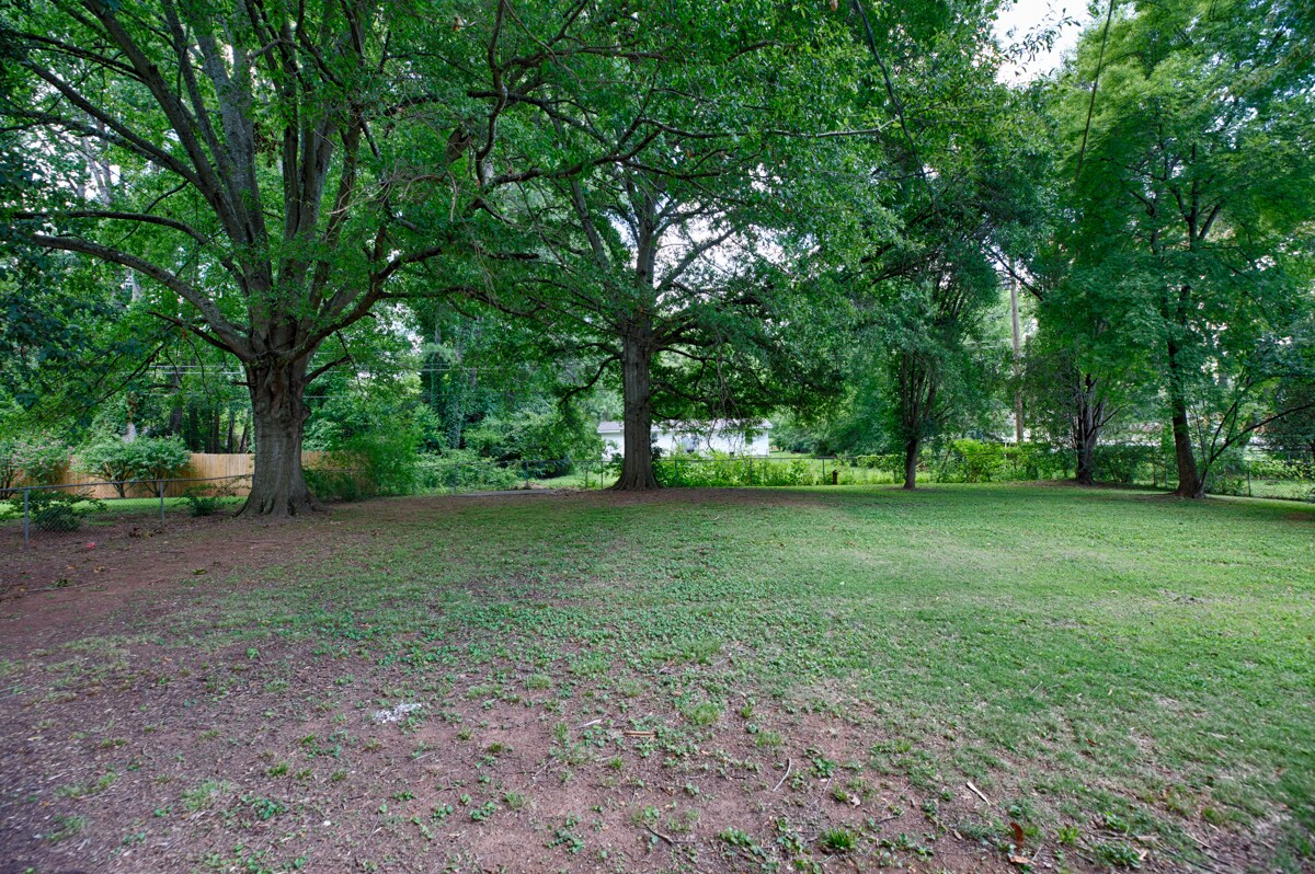 Building Photo - 2406 Shady Lane Dr NW