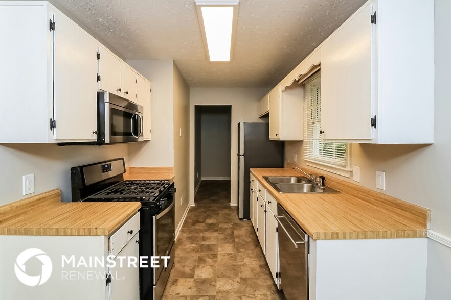 Building Photo - 376 Dillon Dr