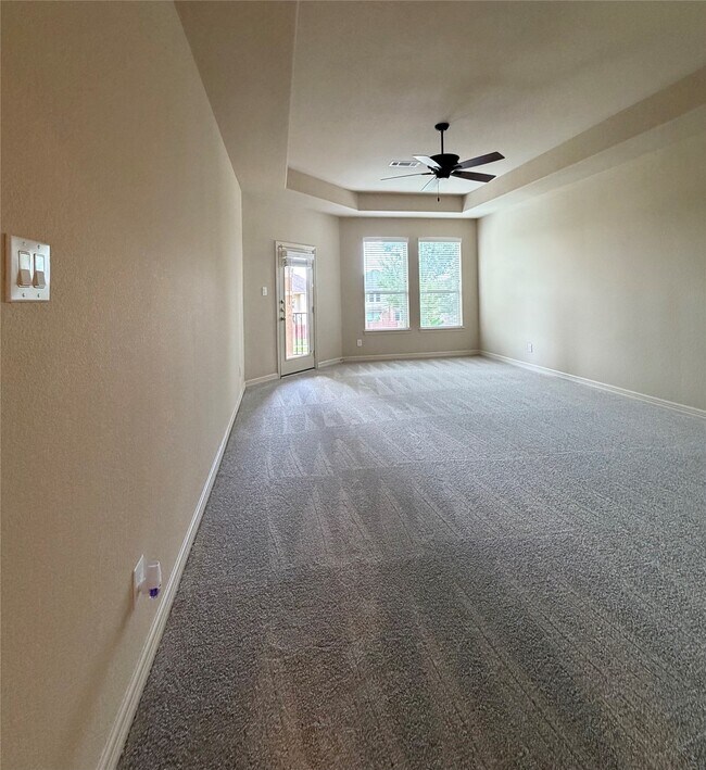 Building Photo - 5423 Lachlan Springs Ln