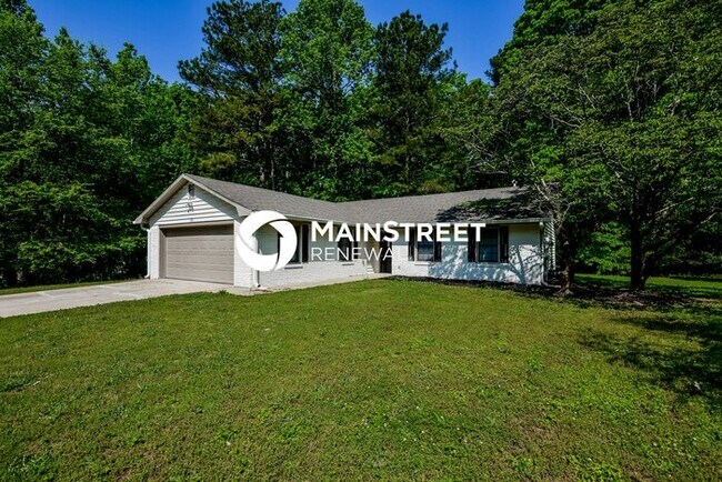 Building Photo - 3 Bedroom Pet-Friendly Home in Ellenwood, GA with Main Street Renewal