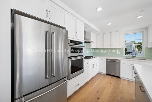 Building Photo - AVAILABLE JANUARY- Stunning Townhome in Avila Beach - 2 Bedroom / 2 Bathroom