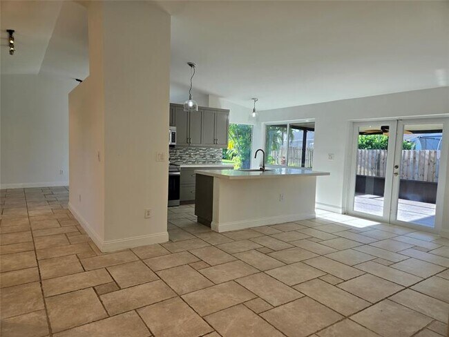 Building Photo - 14720 Highland Springs Ct
