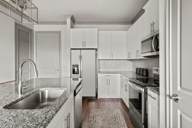 Building Photo - The Ellison