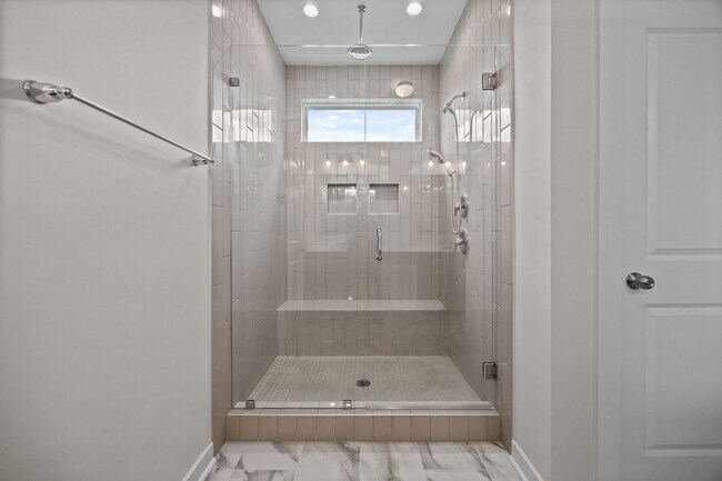 Building Photo - 217 Walker Grv Ln