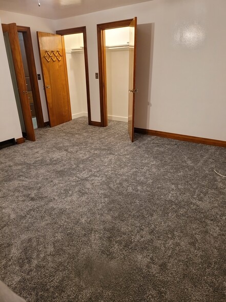 Building Photo - 5330 Seneca St