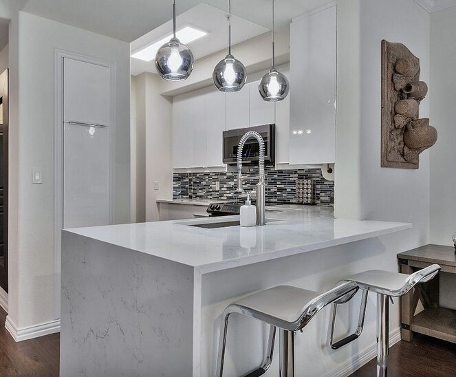 Building Photo - 330 W Las Colinas Blvd.