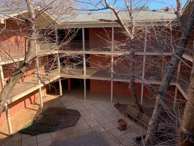 Building Photo - 1BR/1 BA + Bonus Room and balcony in Stadium Village! **Available in January but come see it toda...