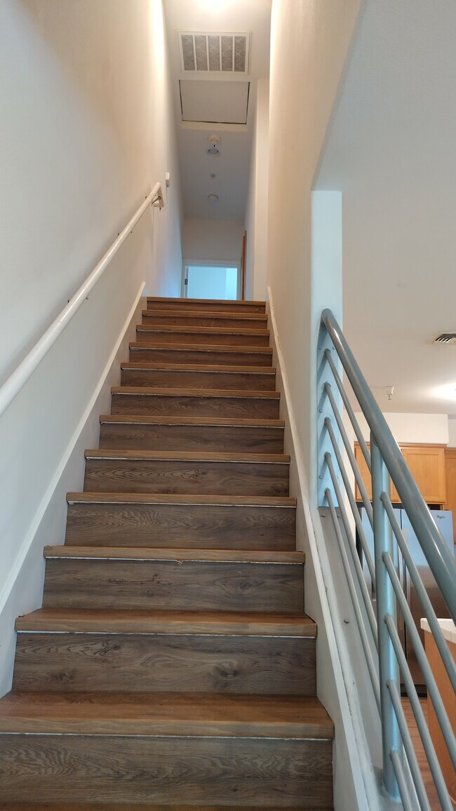 Building Photo - 464 Marina Way
