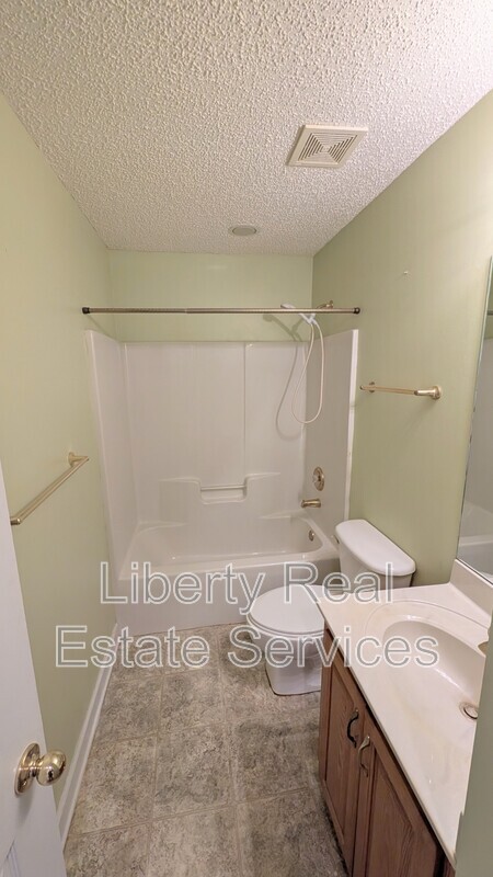 Building Photo - 15 Clark St