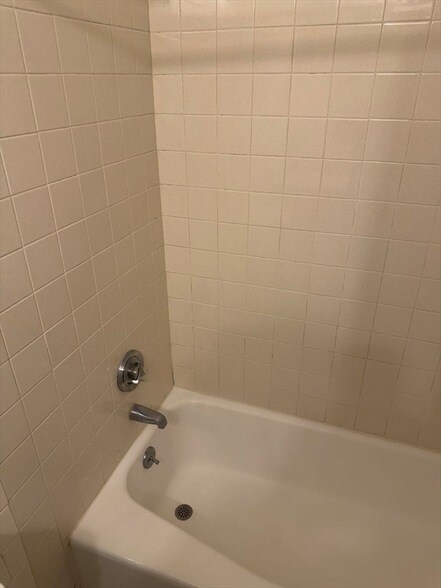 Building Photo - 14 Kippy Dr