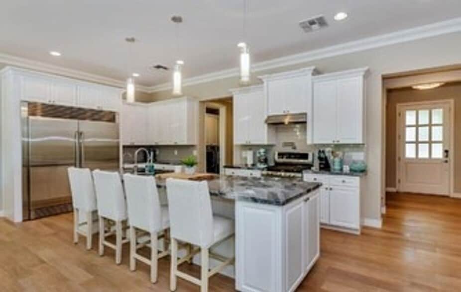 Building Photo - 3706 E Clarendon Ave