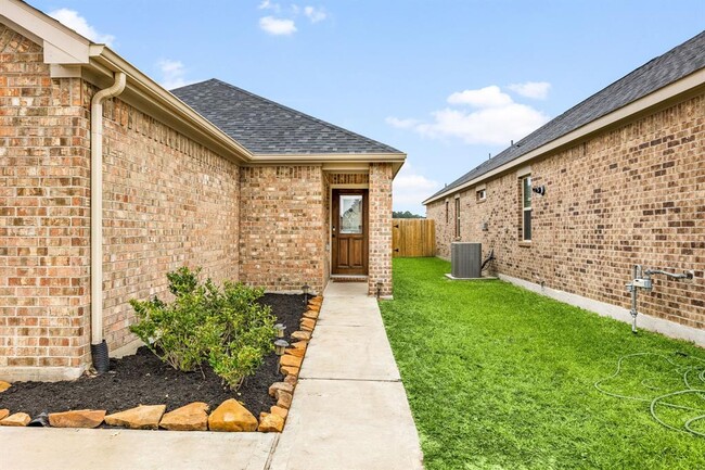 Building Photo - 22630 Rosebush Hl Rd
