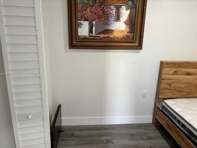 Building Photo - 10405 SW 107th Terrace