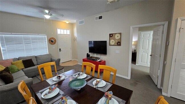 Building Photo - 2602 Lodi Cir