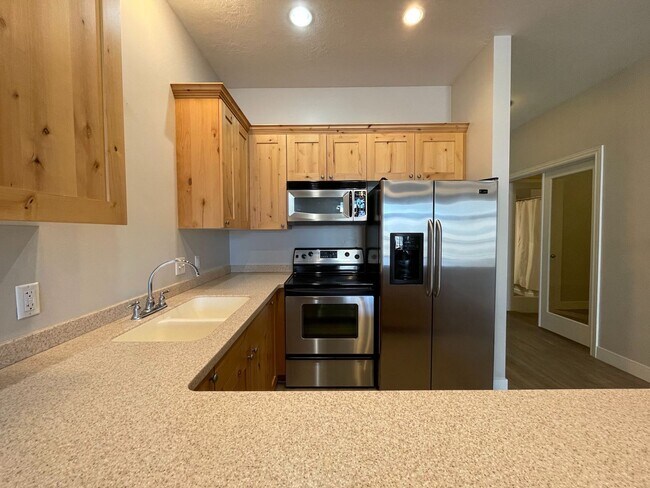 Building Photo - Luxury 2 Bedroom Condo in Downtown Provo W...