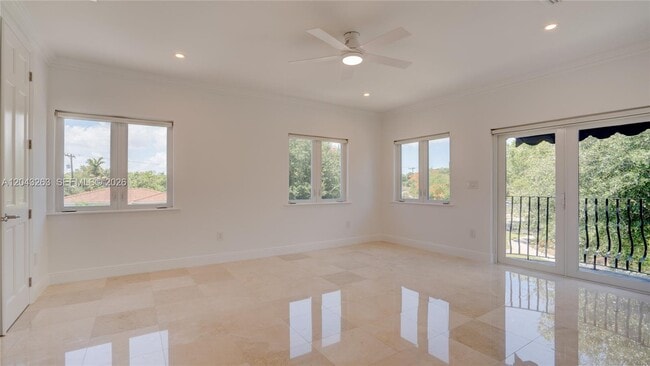 Building Photo - 500 SW 51st Ct