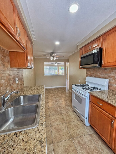 Building Photo - 7601 Wyoming St