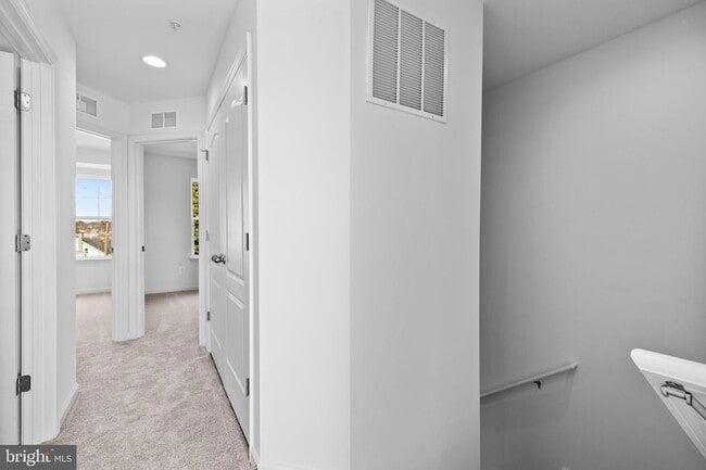 Building Photo - 444 Carrolton Ave