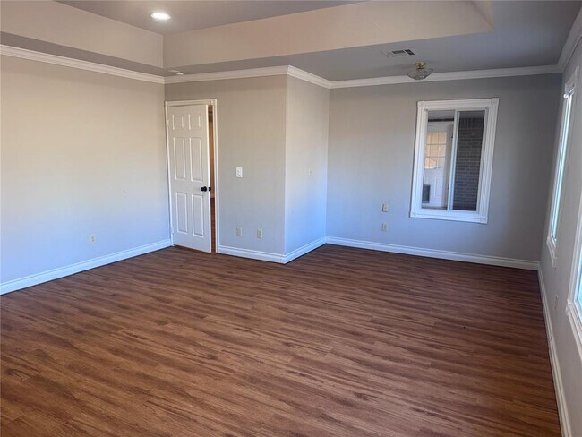 Building Photo - 5104 Triplett Rd