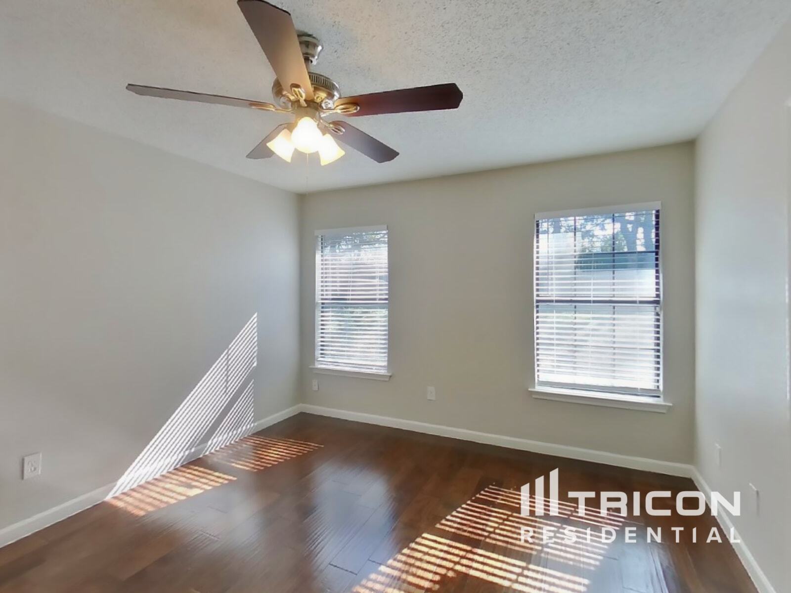 Building Photo - 716 King St