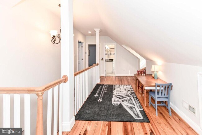 Building Photo - 3061 N Oakland St