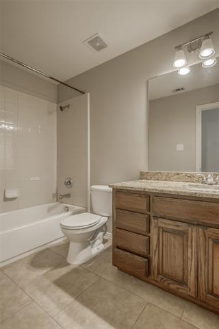 Building Photo - 3100 Crossridge Dr