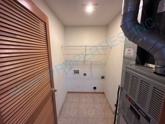 Building Photo - 714 SE Palmblad Pl