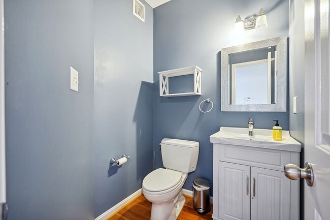 Building Photo - 7035 Fieldhurst Ct