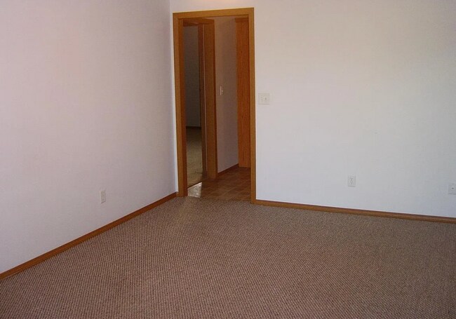 Building Photo - 2 Bed | 2 Bath | 1 Car Garage Home! 1000 s...