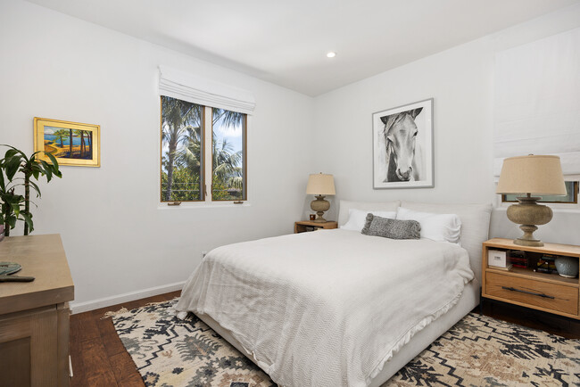 Building Photo - 227 Neptune Ave