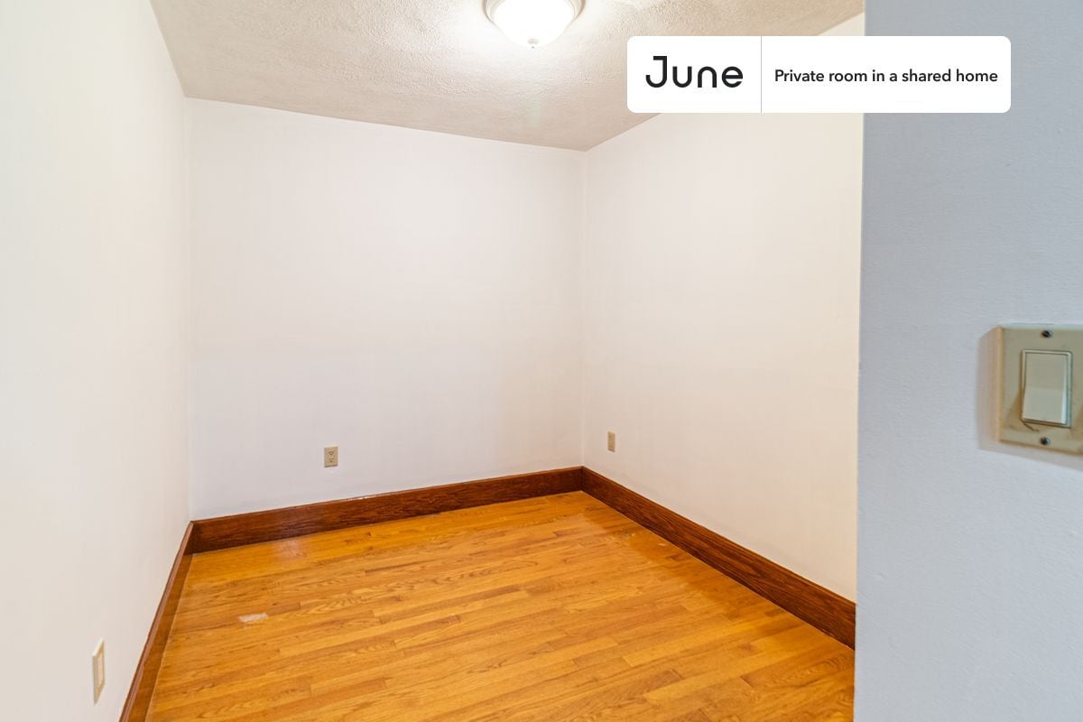Building Photo - Room in Shared 5 bed/2 bath home in Central Square (Cambridge)