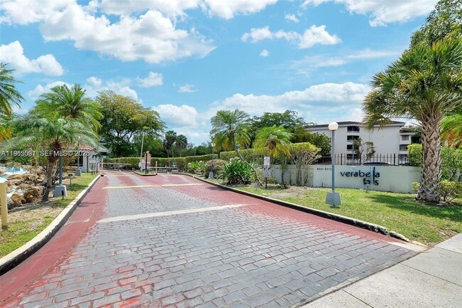 Building Photo - 8275 SW 152nd Ave