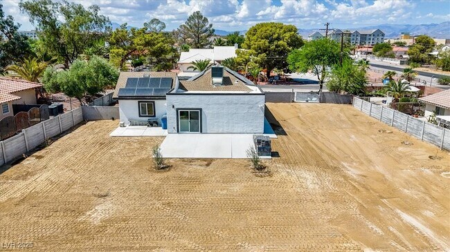 Building Photo - 7724 Rancho Destino Rd