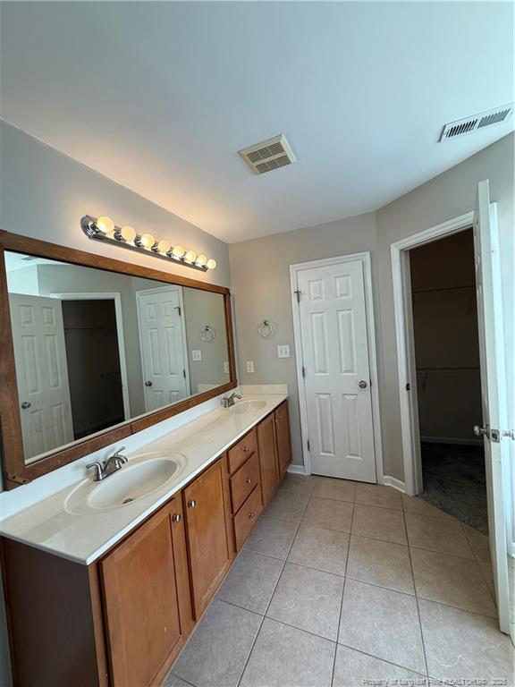 Building Photo - 136 Bennington Dr