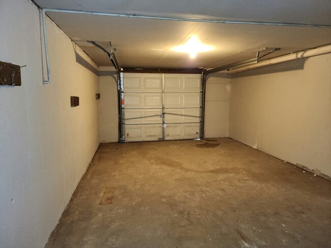 Building Photo - 2526 Gravois Rd