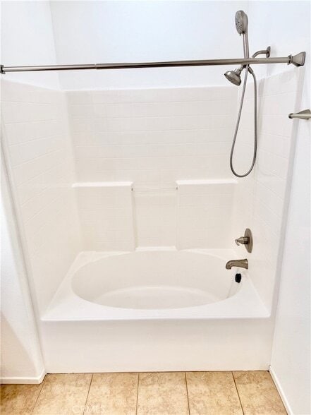 Building Photo - 1844 Paradise Way