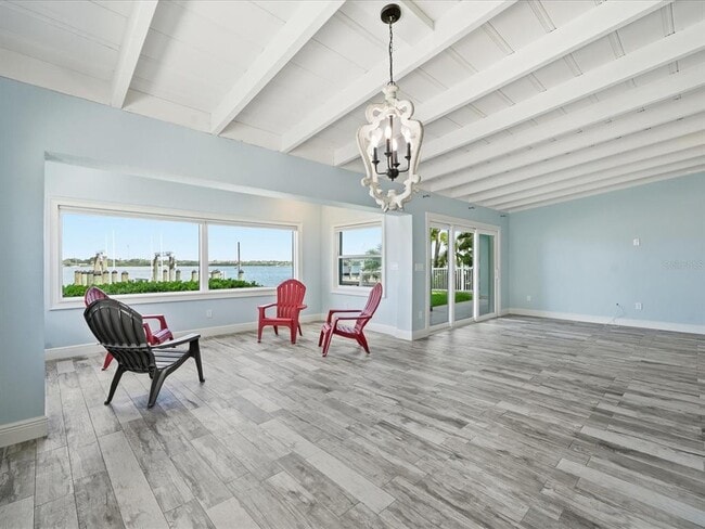 Building Photo - 828 Bay Point Dr