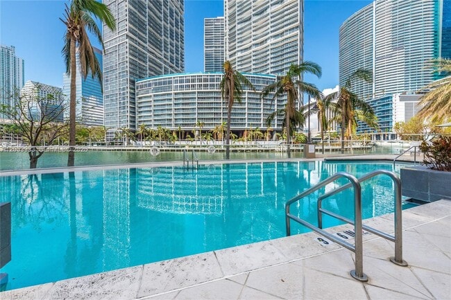 Building Photo - 901 Brickell Key Blvd