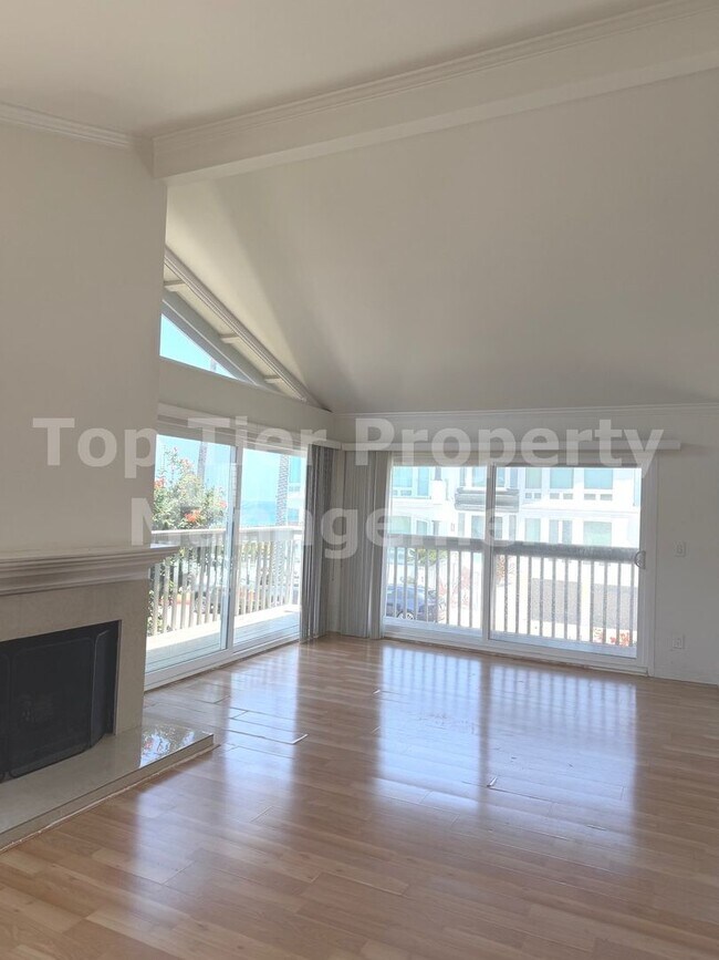 Building Photo - ***Beautiful Oceanfront 3 bed, 2 bath, 2,076 sqft House in Carlsbad Village - Available 06/15***