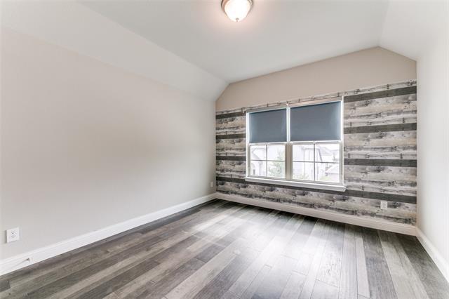 Building Photo - 17660 Sequoia Dr